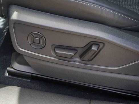 Used 2025 Audi Q5 Premium w/ Premium Plus AWD/4WD image 24