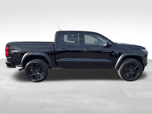 Used 2024 Chevrolet Colorado Trail Boss w/ Advanced Trailering Package AWD/4WD image 8