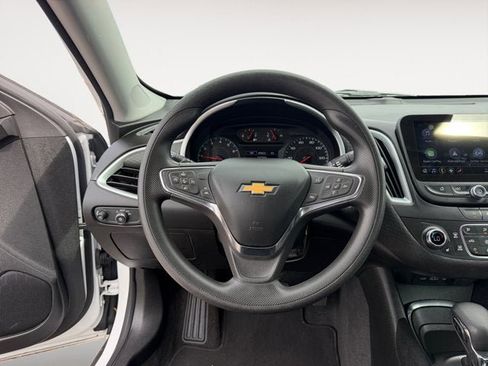 Used 2024 Chevrolet Malibu LT FWD image 12