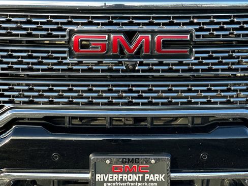 Used 2020 GMC Sierra 3500 Denali w/ Denali Ultimate Package image 46