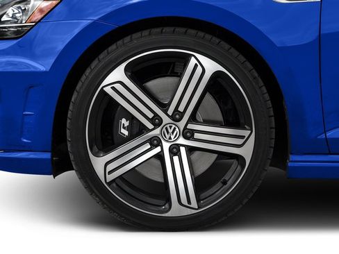 Used 2016 Volkswagen Golf R 4-Door AWD/4WD image 11