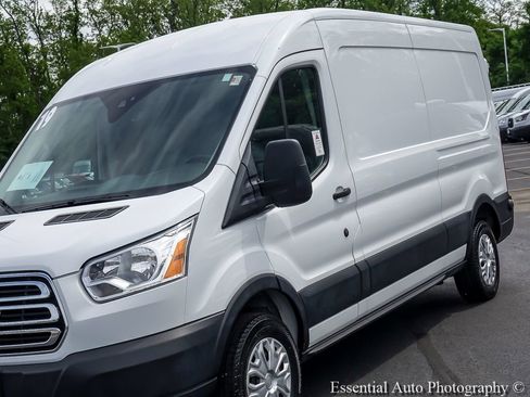 Used 2019 Ford Transit 250 148 Medium Roof RWD image 6