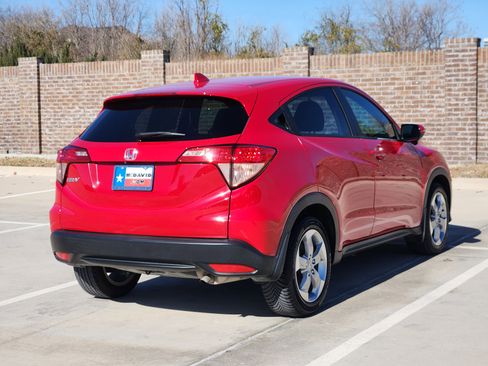 Used 2017 Honda HR-V EX image 6