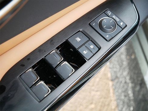 New 2025 Lexus ES 350 w/ Premium Package image 13