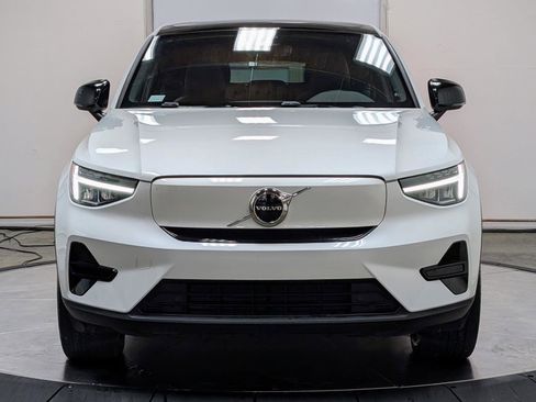 Used 2023 Volvo C40 Recharge Core image 3