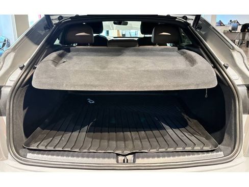 Used 2024 Audi Q4 e-tron Prestige image 15