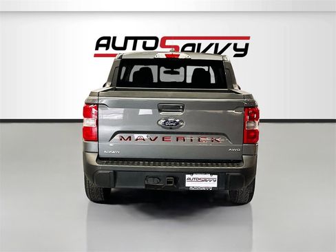 Used 2022 Ford Maverick Lariat w/ Lariat Luxury Package image 6