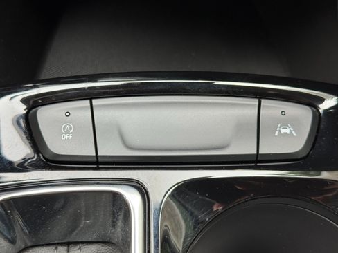 Used 2026 Chevrolet Trax LT w/ Midnight Edition FWD image 28