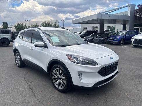 Used 2020 Ford Escape Titanium AWD/4WD image 4