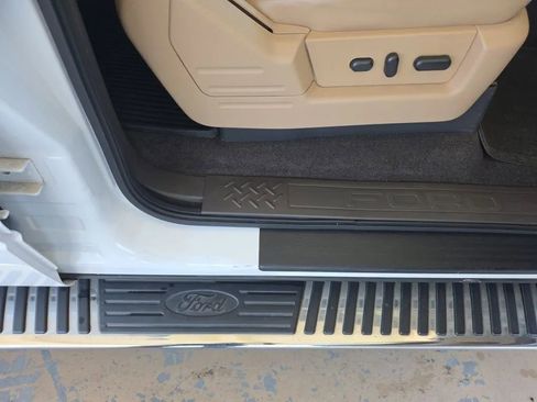 Used 2011 Ford F150 Lariat w/ Lariat Chrome Pkg RWD image 18