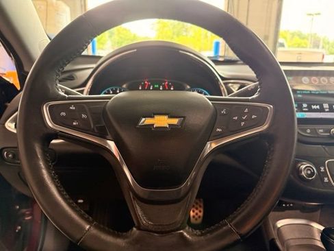Used 2016 Chevrolet Malibu LT FWD image 12