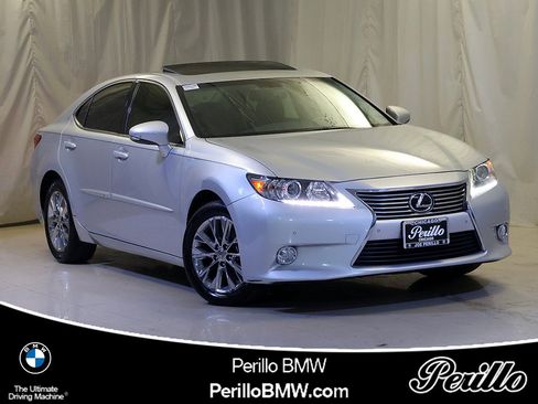 Used 2013 Lexus ES 350 w/ Luxury Pkg FWD image 1