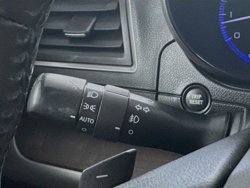 Used 2016 Subaru Outback 2.5i Limited image 12