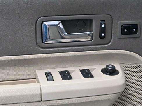 Used 2010 Ford Edge Limited image 12