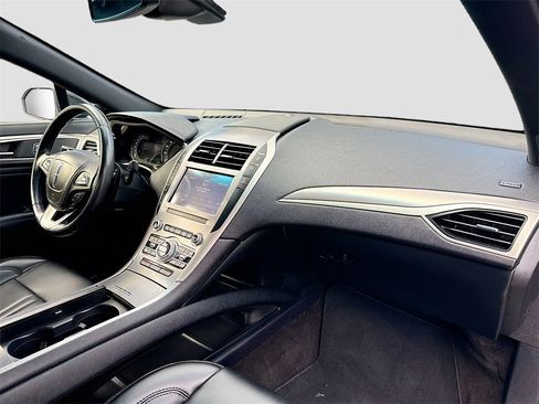 Used 2020 Lincoln MKZ Standard image 30