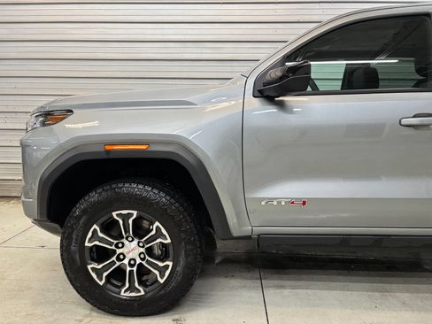 Used 2025 GMC Canyon AT4 AWD/4WD image 4