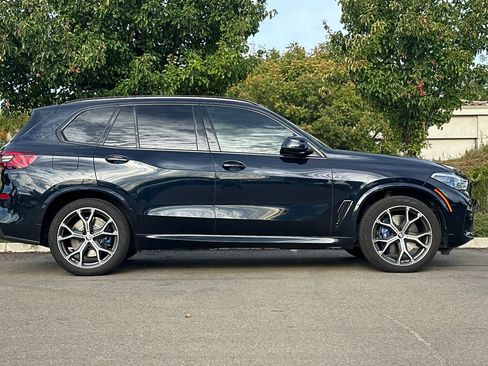Used 2021 BMW X5 xDrive40i w/ M Sport Package AWD/4WD image 3