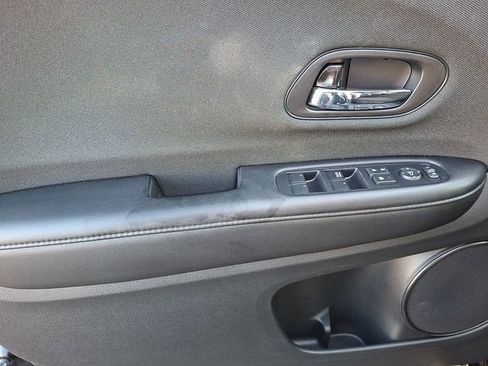 Used 2022 Honda HR-V Sport image 14