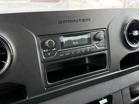 Used 2020 Mercedes-Benz Sprinter 2500 image 28