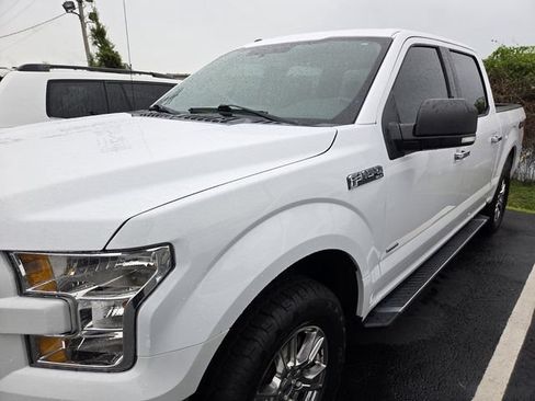 Used 2017 Ford F150 XLT w/ Equipment Group 301A Mid AWD/4WD image 5