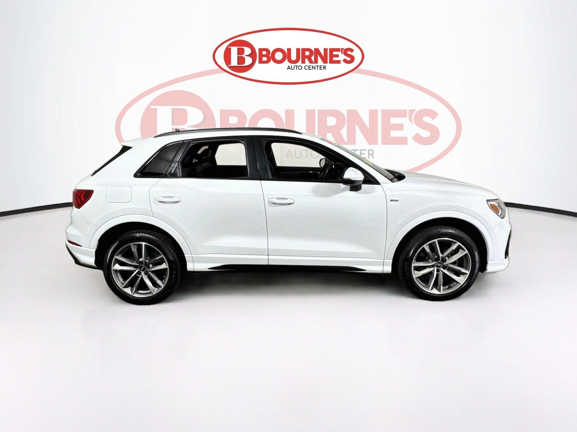 Used 2024 Audi Q3 2.0T Premium Plus w/ Premium Plus Package AWD/4WD image 10