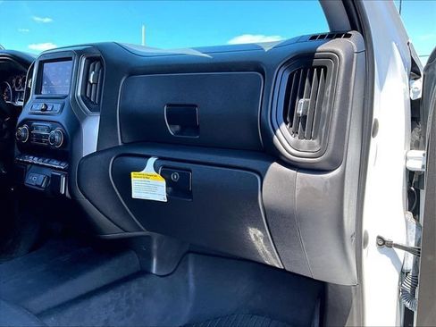 Used 2023 Chevrolet Silverado 1500 Custom Trail Boss w/ LPO, Dark Essentials Package AWD/4WD image 13