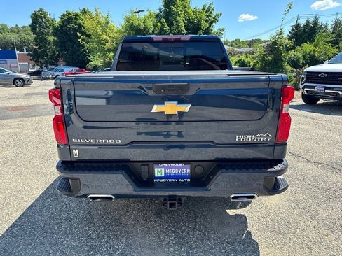 Used 2023 Chevrolet Silverado 1500 High Country w/ Technology Package AWD/4WD image 5