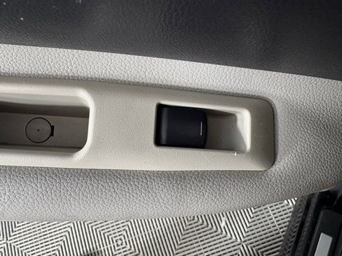 Used 2008 Nissan Rogue SL w/ Premium Pkg FWD image 39
