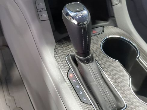 Used 2019 GMC Acadia SLT image 37