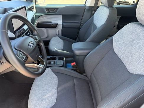 Used 2025 Ford Maverick XLT w/ XLT Luxury Package FWD image 9