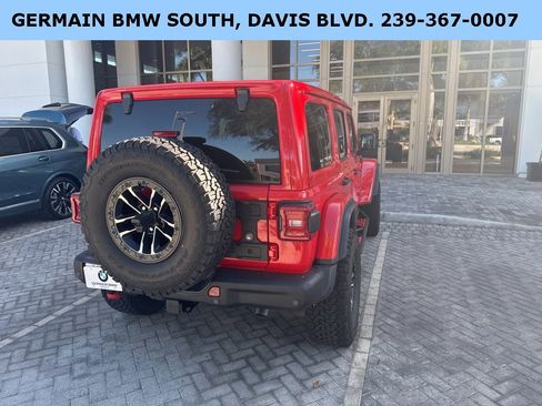 Used 2025 Jeep Wrangler Unlimited Rubicon image 32