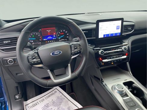 Used 2023 Ford Explorer ST-Line w/ Class IV Trailer Tow Package AWD/4WD image 31