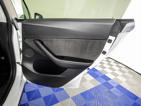 Used 2020 Tesla Model Y Long Range AWD/4WD image 16