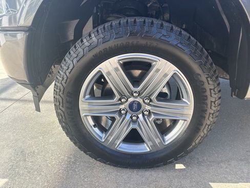 Used 2019 Ford F150 Lariat w/ Equipment Group 502A Luxury AWD/4WD image 39