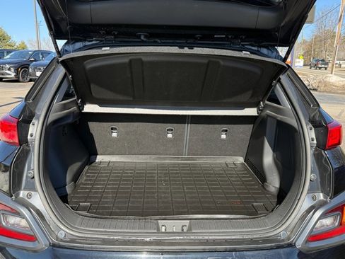 Used 2021 Hyundai Kona Limited w/ Cargo Package image 18