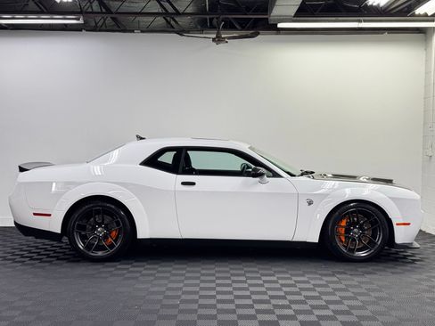 Used 2023 Dodge Challenger SRT Hellcat RWD image 4