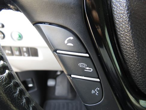 Used 2016 Honda Pilot Touring image 16