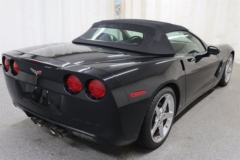 Used 2008 Chevrolet Corvette Convertible w/ Preferred Equipment Group RWD image 9