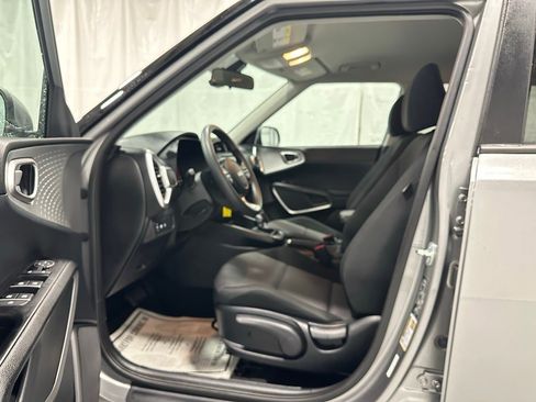 Used 2024 Kia Soul LX w/ Option Group 015 image 10