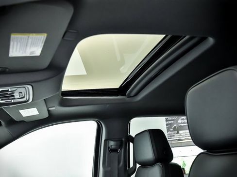 New 2025 GMC Sierra 2500 Denali w/ Denali Reserve Package image 8