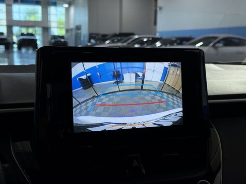 Used 2025 Toyota Corolla LE FWD image 29