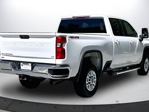 Used 2023 Chevrolet Silverado 2500 LT AWD/4WD image 9