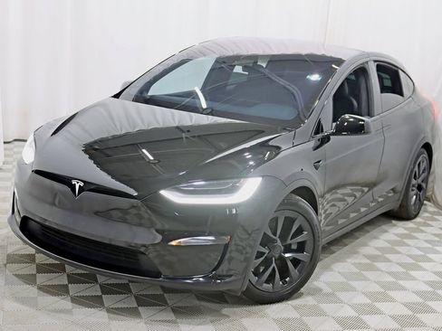 Used 2022 Tesla Model X Plaid AWD/4WD image 5