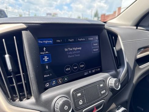 Used 2019 GMC Terrain Denali w/ Driver Alert Package II AWD/4WD image 16