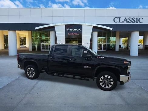 Used 2024 Chevrolet Silverado 2500 LT w/ Texas Edition AWD/4WD image 5