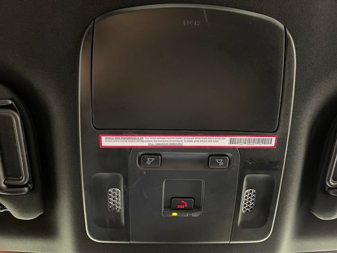 Used 2025 Toyota Camry SE FWD image 29
