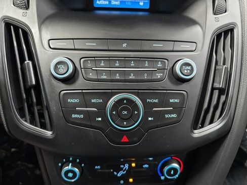 Used 2018 Ford Focus SE FWD image 17