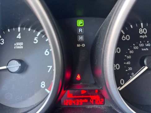 Used 2013 MAZDA MAZDA5 Touring FWD image 29