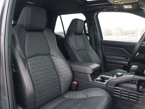 Certified 2025 Toyota 4Runner TRD Off-Road Premium w/ Tow Technology Package image 22