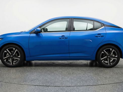 Used 2025 Nissan Sentra SV image 5